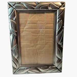 Decorative Silver Tone Picture Frame  Leaf Design Free Standing Desktop 3 x 5